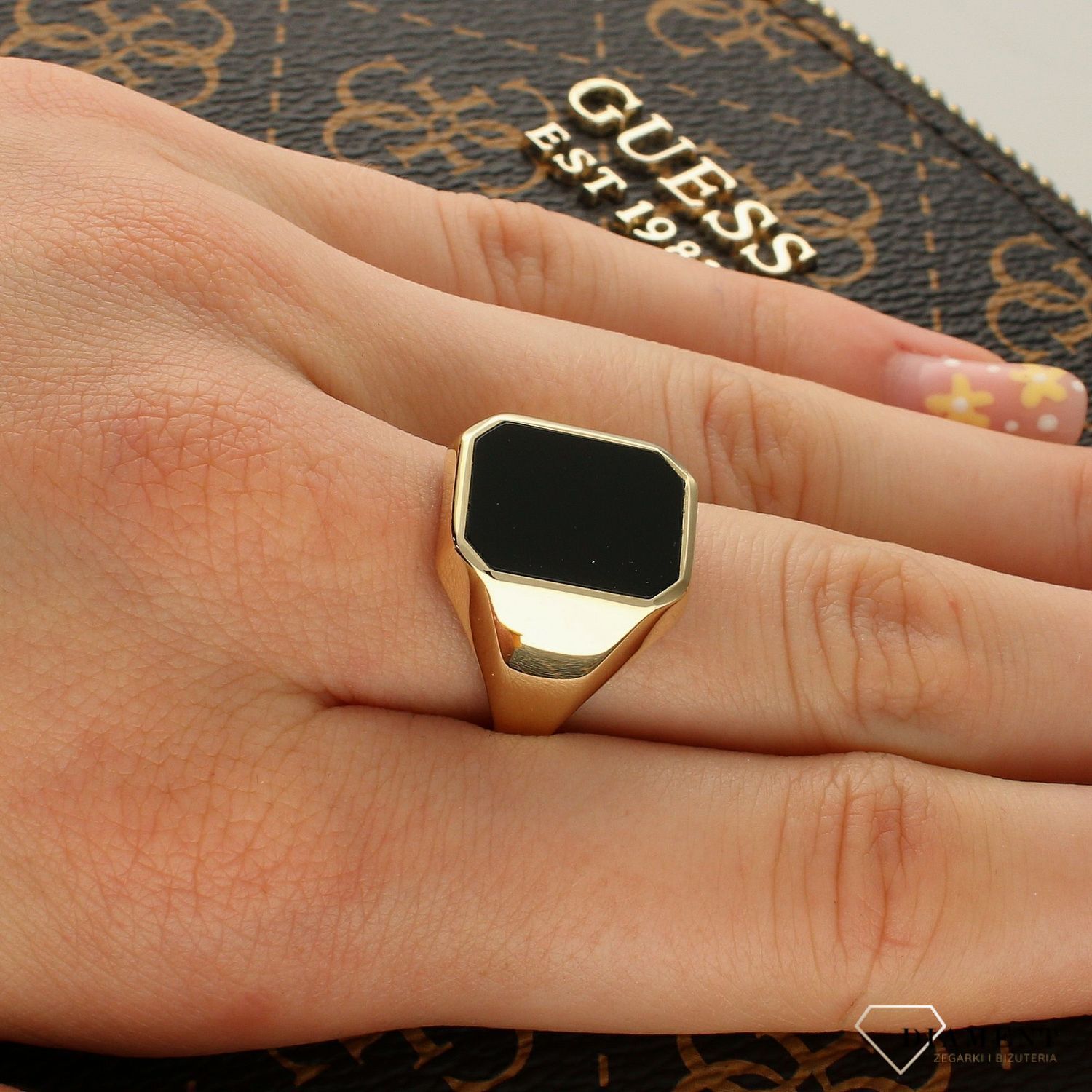 Złoty sygnet z onyksem SY 125A. Złoty sygnet męski. Złoty sygnet z onyksem. Złoty sygnet męski z onyksem. Złoty sygnet na każdą  (2).jpg